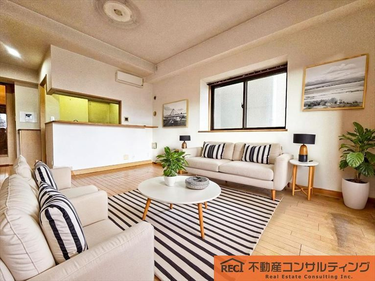 サンシャイン王子公園の内装|南東向きで陽当たり良好