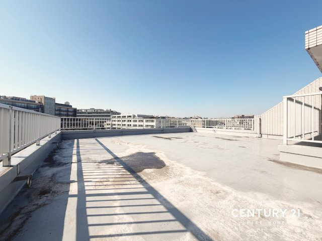 【バルコニー】 | スカイコートたまプラーザ | 外からの目が気にならないバルコニーで洗濯物が干せます