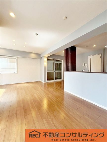 コムーネ灘の居間・リビング