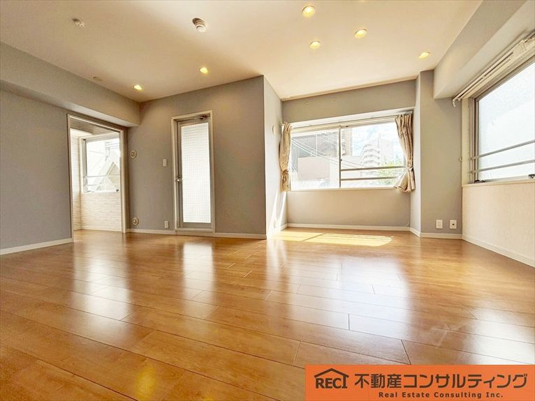 コムーネ灘の居間・リビング|ペット飼育可