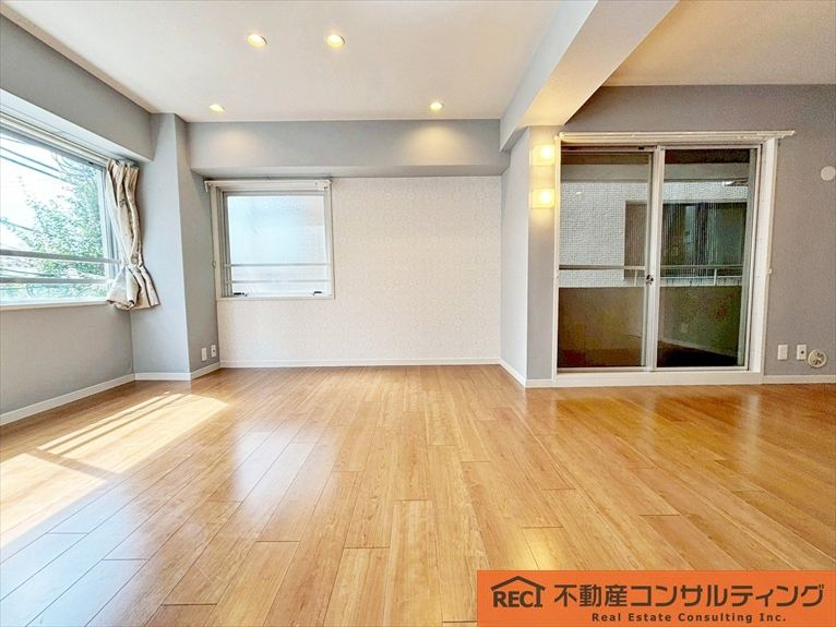 コムーネ灘の内装