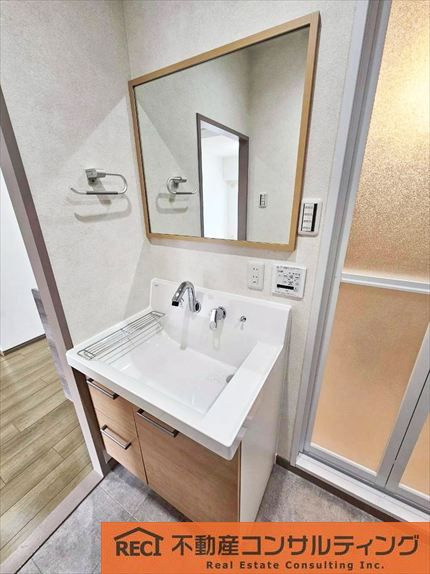 サンライフ甲子園の独立洗面台