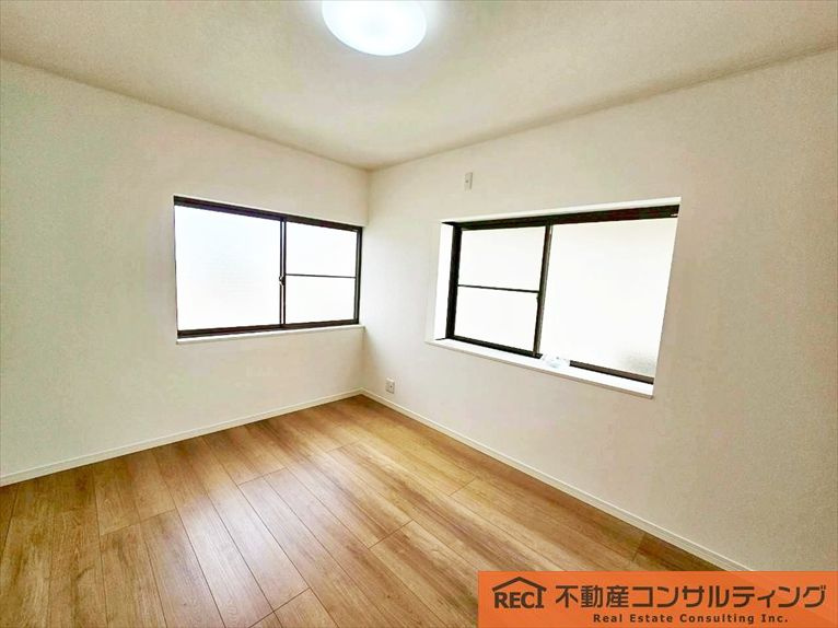 西宮市津門呉羽町　中古戸建の洋室