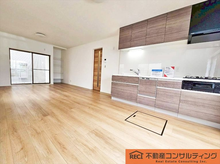 西宮市津門呉羽町　中古戸建の内装