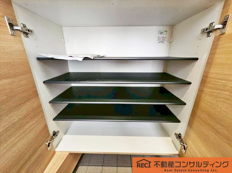 西宮市津門呉羽町　中古戸建の収納