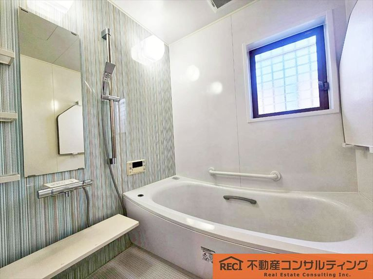 西宮市津門呉羽町　中古戸建の浴室