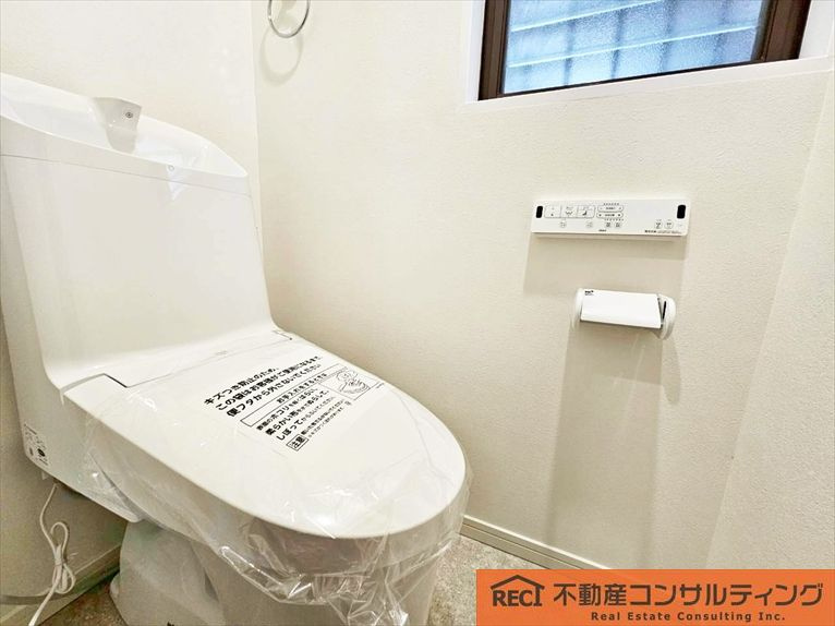 西宮市津門呉羽町　中古戸建のトイレ