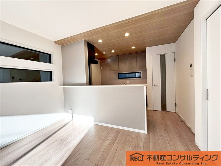 神戸市灘区神ノ木通3丁目　新築戸建　B号地の内装