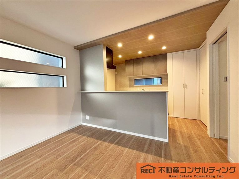 神戸市灘区神ノ木通3丁目　新築戸建　C号地の居間・リビング