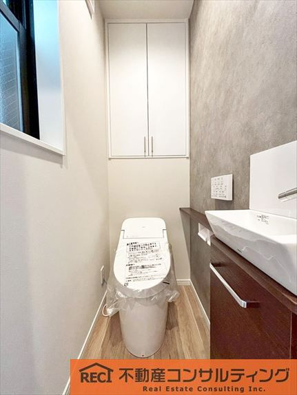 神戸市灘区神ノ木通3丁目　新築戸建　C号地のトイレ