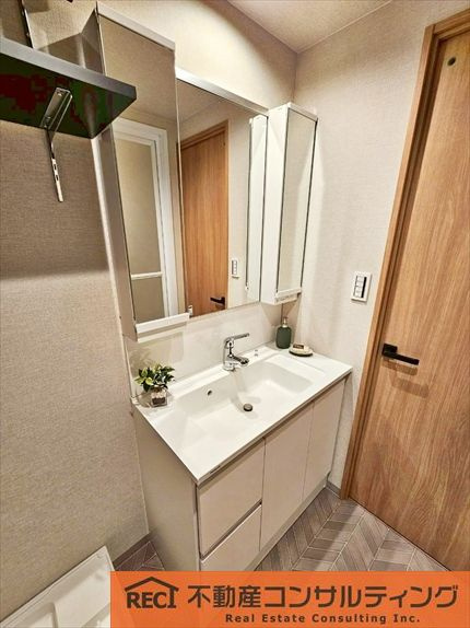 西宮グリーンマンション1号棟の独立洗面台
