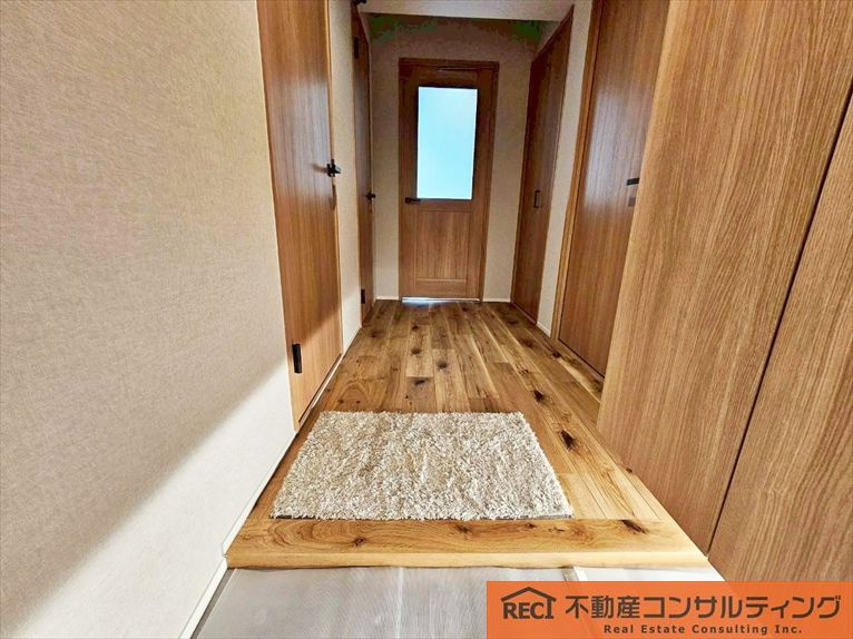 西宮グリーンマンション1号棟の玄関