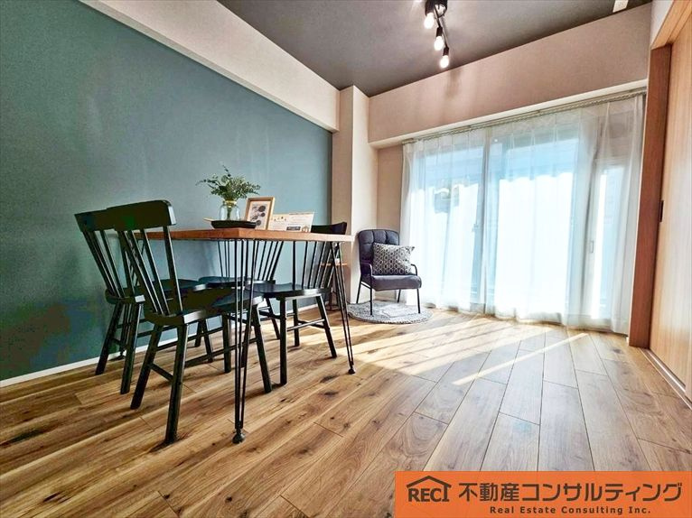 西宮グリーンマンション1号棟の居間・リビング|阪急西宮北口駅から徒歩11分