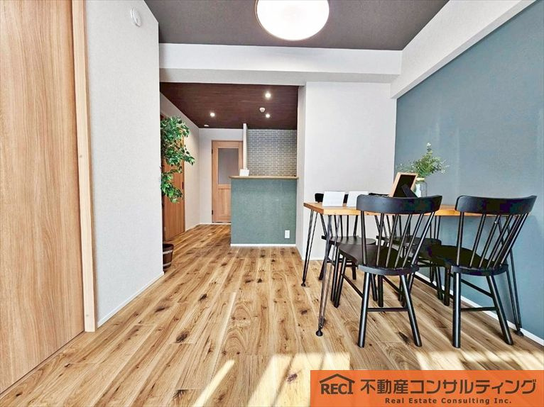 西宮グリーンマンション1号棟の居間・リビング