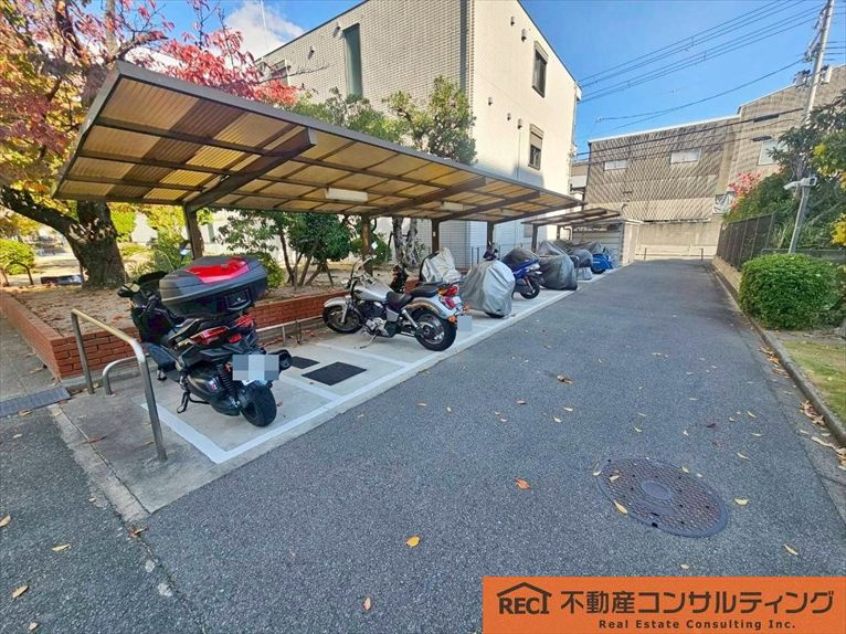 西宮グリーンマンション1号棟の駐輪場