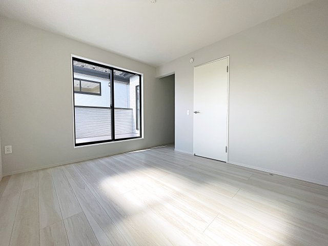 新築戸建・新築建売　郡山市八山田2期　行徳小・行健中の洋室|9.3帖の洋室は間仕切り対応可能です！5.2帖+4.1帖へ分割可能！