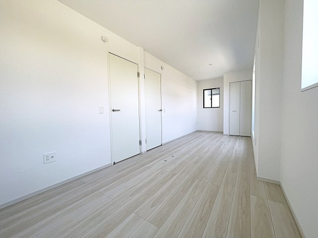 新築戸建・新築建売　郡山市八山田2期　行徳小・行健中の洋室|6.3帖の洋室は2面採光でたっぷりと日差しが入り明るいお部屋です！