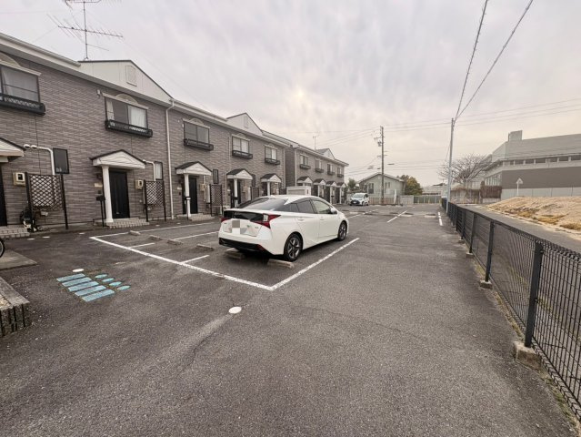 ボナールハイムBの駐車場