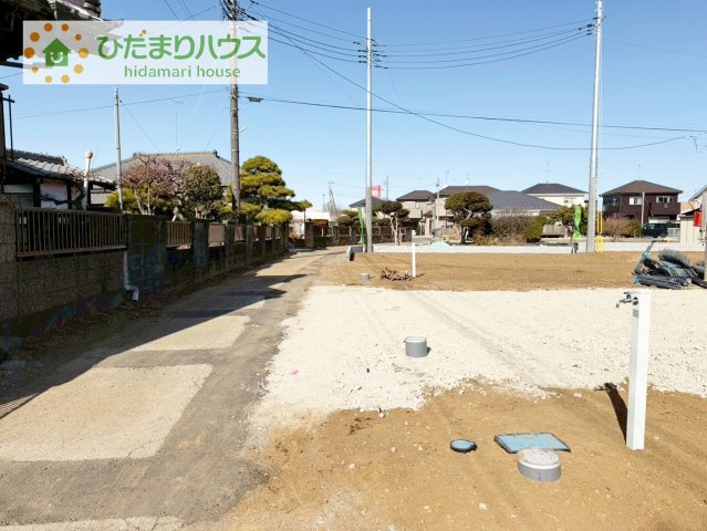 【前面道路含む現地写真】 | つくばみらい市小絹第4　新築戸建　3号棟