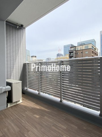 レジディア大手町北のバルコニー