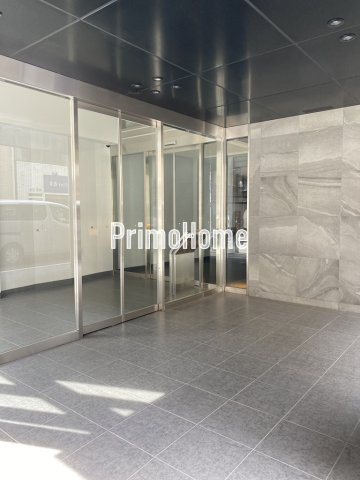 レジディア大手町北のエントランス