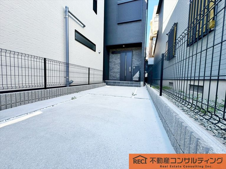 神戸市灘区篠原南町４丁目　新築戸建　A号地の駐車場