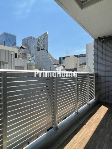 レジディア大手町北のバルコニー
