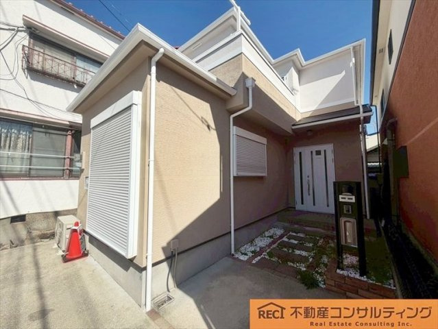 神戸市灘区国玉通1丁目　中古戸建のエントランス