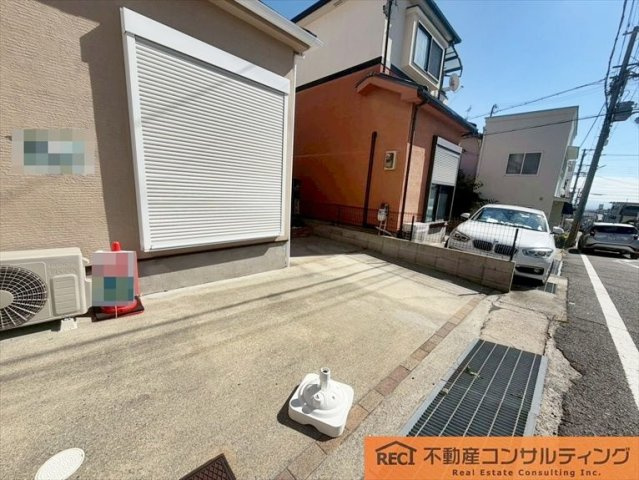 神戸市灘区国玉通1丁目　中古戸建の駐車場