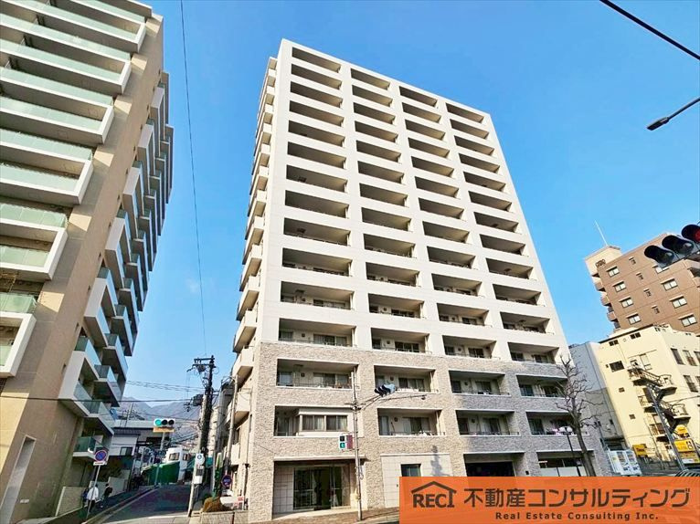 グラン・ブルー王子公園の外観