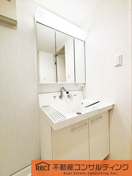 ビバリーハウス本山の独立洗面台