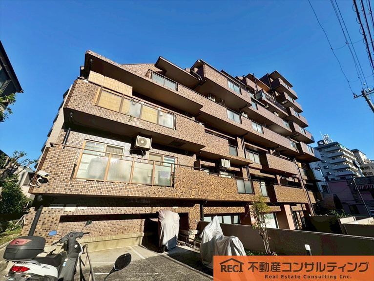 ビバリーハウス本山の外観