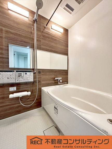 ビバリーハウス本山の浴室|角部屋