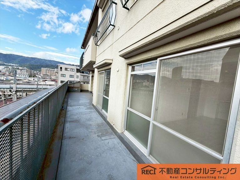 モンラヴィ青木のバルコニー