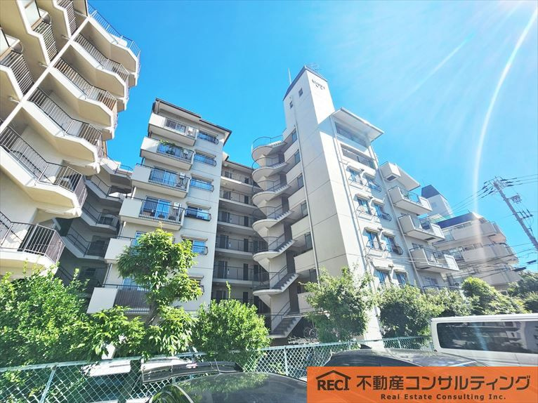 モンラヴィ青木