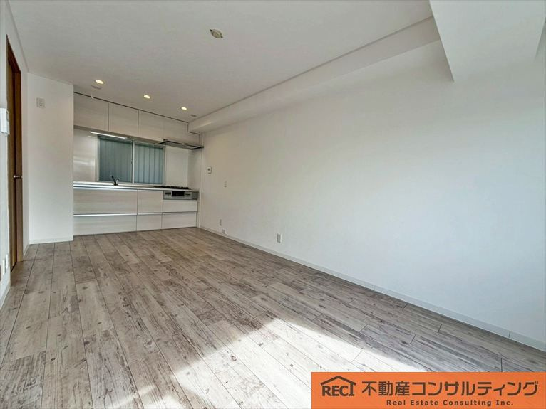 モンラヴィ青木