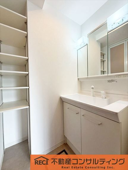 モンラヴィ青木の独立洗面台|駅までフラットな道のりで移動も楽々！