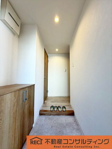 モンラヴィ青木の玄関