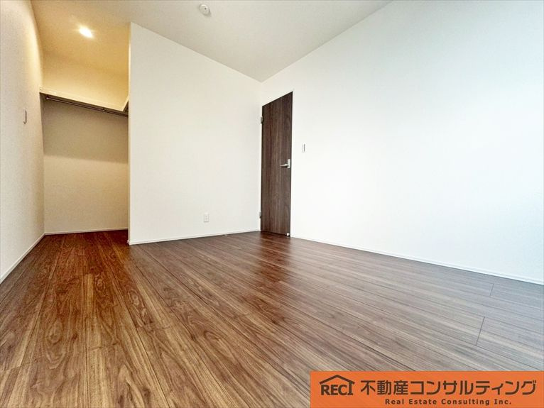 西宮市南甲子園2丁目　新築戸建　1号棟の洋室