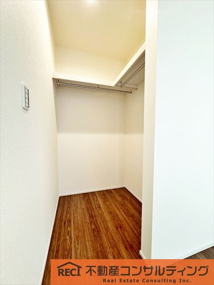 西宮市南甲子園2丁目　新築戸建　1号棟の収納