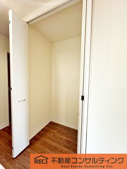 西宮市南甲子園2丁目　新築戸建　1号棟の収納