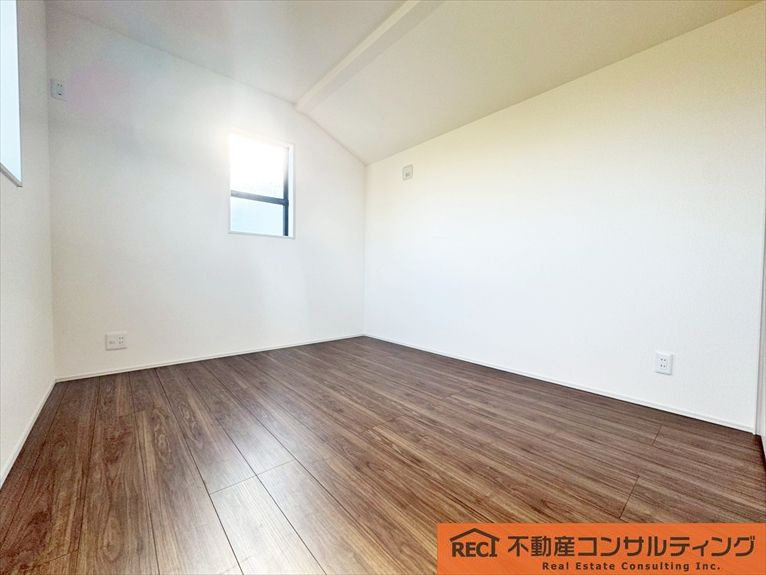 西宮市南甲子園2丁目　新築戸建　1号棟の洋室