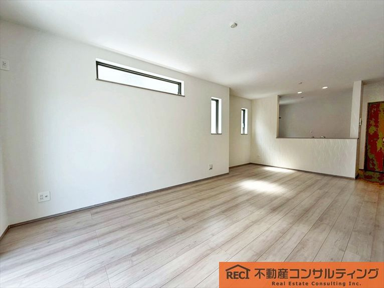 西宮市浜町　新築戸建　1号棟の居間・リビング|ゆったりと暮らせる閑静な住宅街！