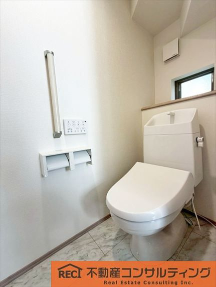 西宮市浜町　新築戸建　1号棟のトイレ
