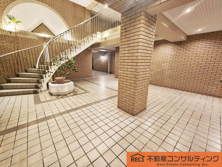 ジークレフ高羽一番館のエントランス