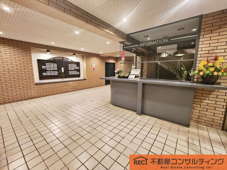 ジークレフ高羽一番館のエントランス