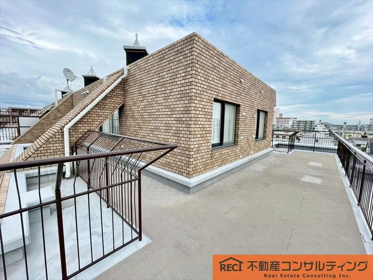 ルネ本山南のバルコニー