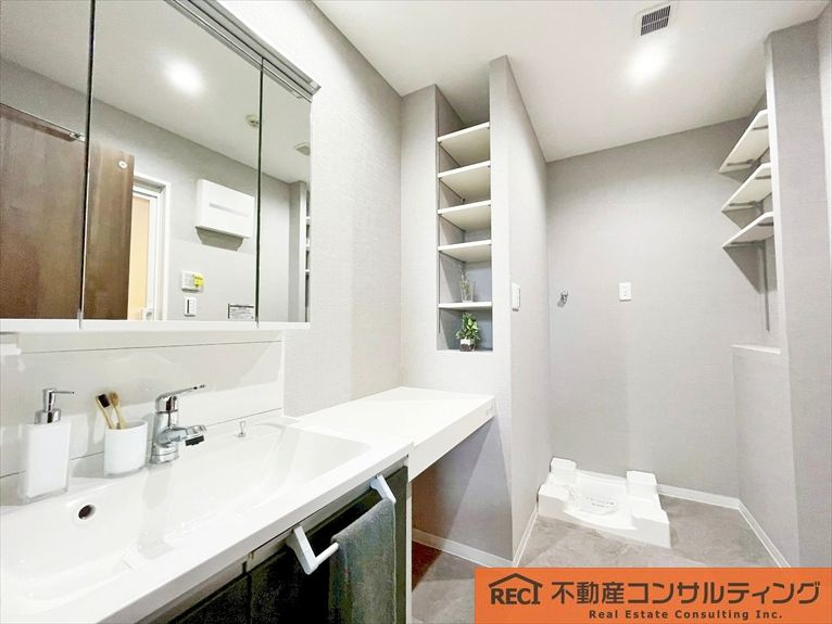 ルネ本山南の独立洗面台