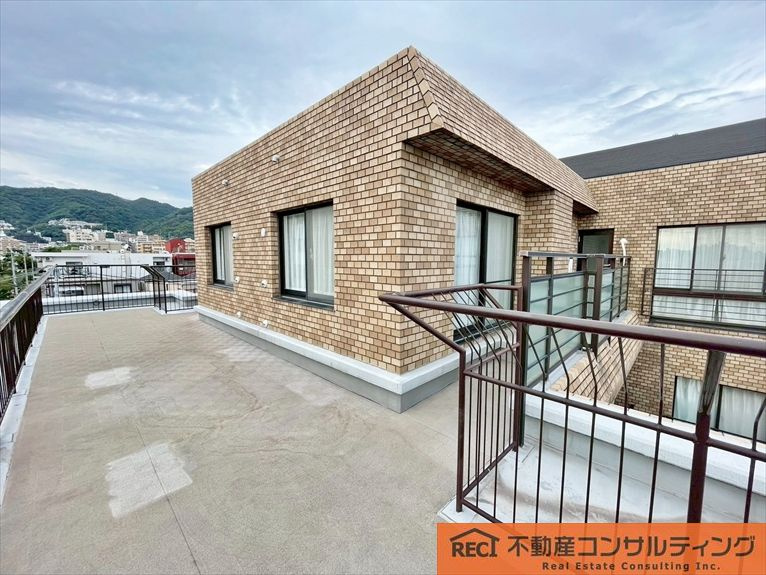 ルネ本山南のバルコニー