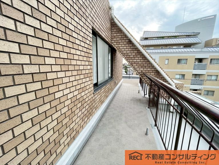 ルネ本山南のバルコニー